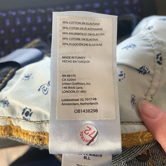 Anthropologie Pilcro The Split Straight Jeans Size 28 New with Tags - Picture 9 of 10